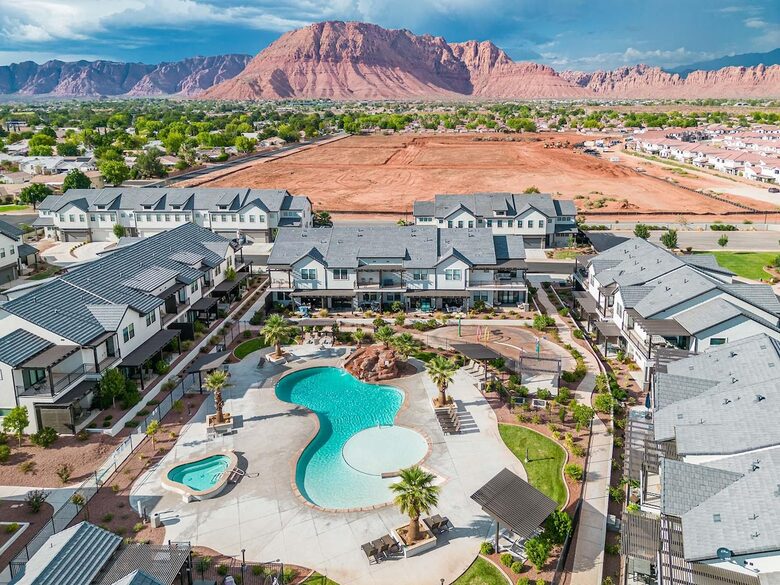 Luxury Pool & Play Getaway near Snow Canyon - Santa Clara, Utah