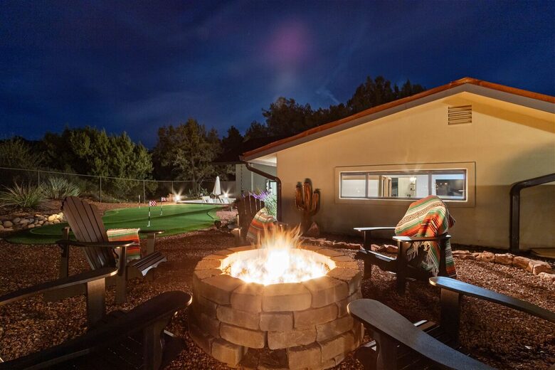 Red Rock Wellness Retreat with Private Guest House - Sedona, Arizona