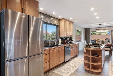 Red Rock Wellness Retreat with Private Guest House - Sedona, Arizona