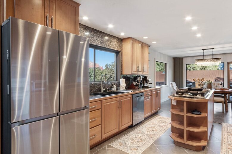 Red Rock Wellness Retreat with Private Guest House - Sedona, Arizona