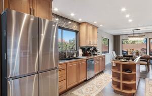 Red Rock Wellness Retreat with Private Guest House - Sedona, Arizona