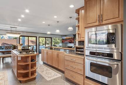 Red Rock Wellness Retreat with Private Guest House - Sedona, Arizona