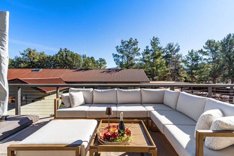 Red Rock Wellness Retreat with Private Guest House - Sedona, Arizona