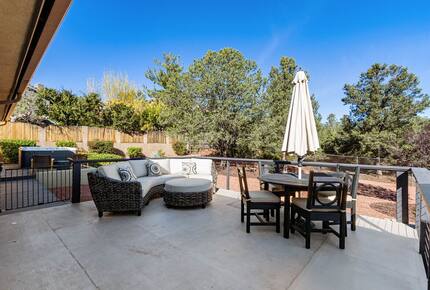 Red Rock Wellness Retreat with Private Guest House - Sedona, Arizona