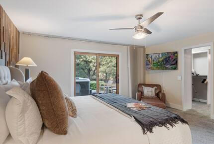 Red Rock Wellness Retreat with Private Guest House - Sedona, Arizona