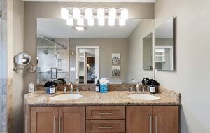 Red Rock Wellness Retreat with Private Guest House - Sedona, Arizona