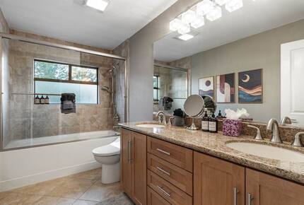 Red Rock Wellness Retreat with Private Guest House - Sedona, Arizona