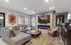 Red Rock Wellness Retreat with Private Guest House - Sedona, Arizona