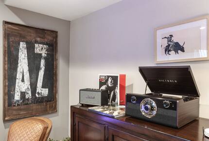 Red Rock Wellness Retreat with Private Guest House - Sedona, Arizona