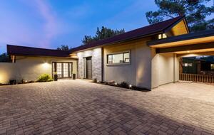 Red Rock Wellness Retreat with Private Guest House - Sedona, Arizona