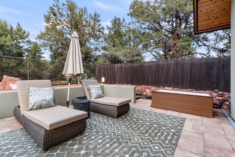 Red Rock Wellness Retreat with Private Guest House - Sedona, Arizona