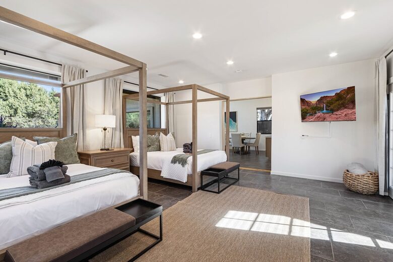 Red Rock Wellness Retreat with Private Guest House - Sedona, Arizona