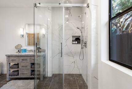 Red Rock Wellness Retreat with Private Guest House - Sedona, Arizona