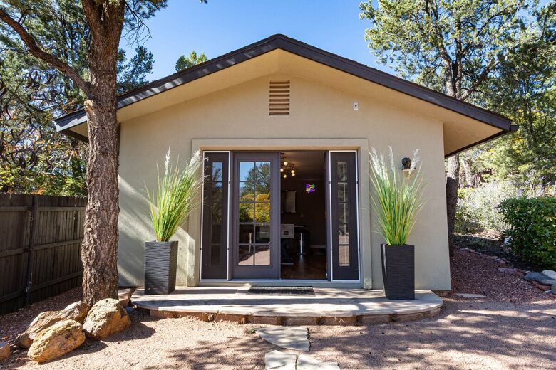 Red Rock Wellness Retreat with Private Guest House - Sedona, Arizona