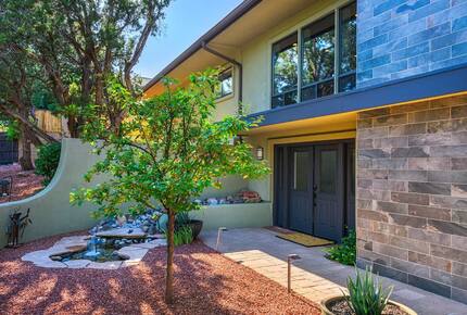 Red Rock Wellness Retreat with Private Guest House - Sedona, Arizona
