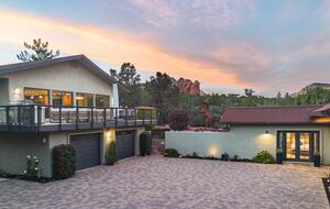 Red Rock Wellness Retreat with Private Guest House - Sedona, Arizona