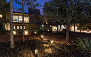 Red Rock Wellness Retreat with Private Guest House - Sedona, Arizona