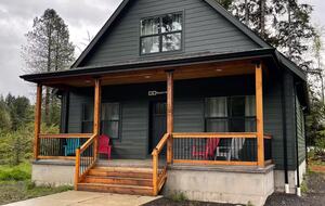 A Modern Alpine Chalet in the Heart of Packwood - Packwood, Washington