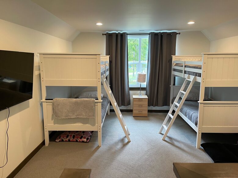 A Modern Alpine Chalet in the Heart of Packwood - Packwood, Washington