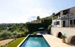 Sea-View Villa Above the Gulf of Saint-Tropez - Les Issambres, France