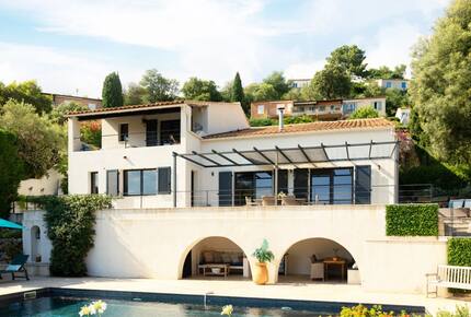 Sea-View Villa Above the Gulf of Saint-Tropez - Roquebrune Sur Argens, France