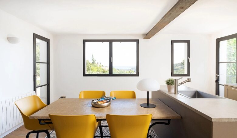 Sea-View Villa Above the Gulf of Saint-Tropez - Roquebrune Sur Argens, France