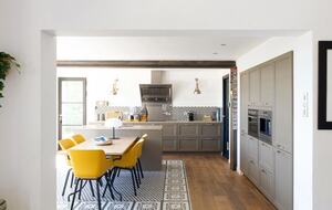 Sea-View Villa Above the Gulf of Saint-Tropez - Les Issambres, France