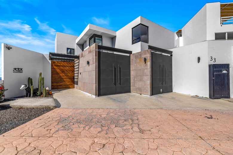 Front-Row Panorama over San Miguel - San Miguel de Allende, Mexico