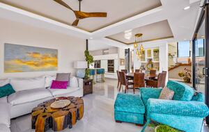 Front-Row Panorama over San Miguel - San Miguel de Allende, Mexico