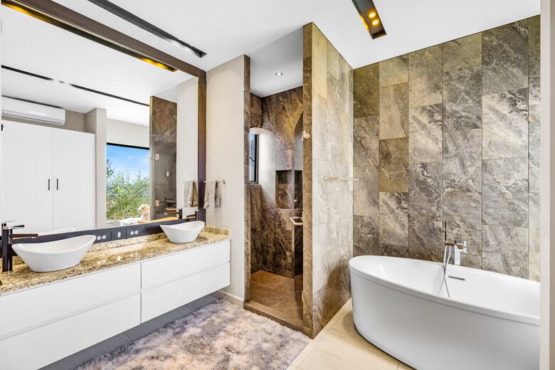 Front-Row Panorama over San Miguel - San Miguel de Allende, Mexico