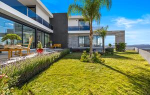 Front-Row Panorama over San Miguel - San Miguel de Allende, Mexico
