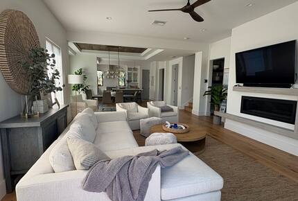 Island Living Near Whitney Beach - Longboat Key, Florida