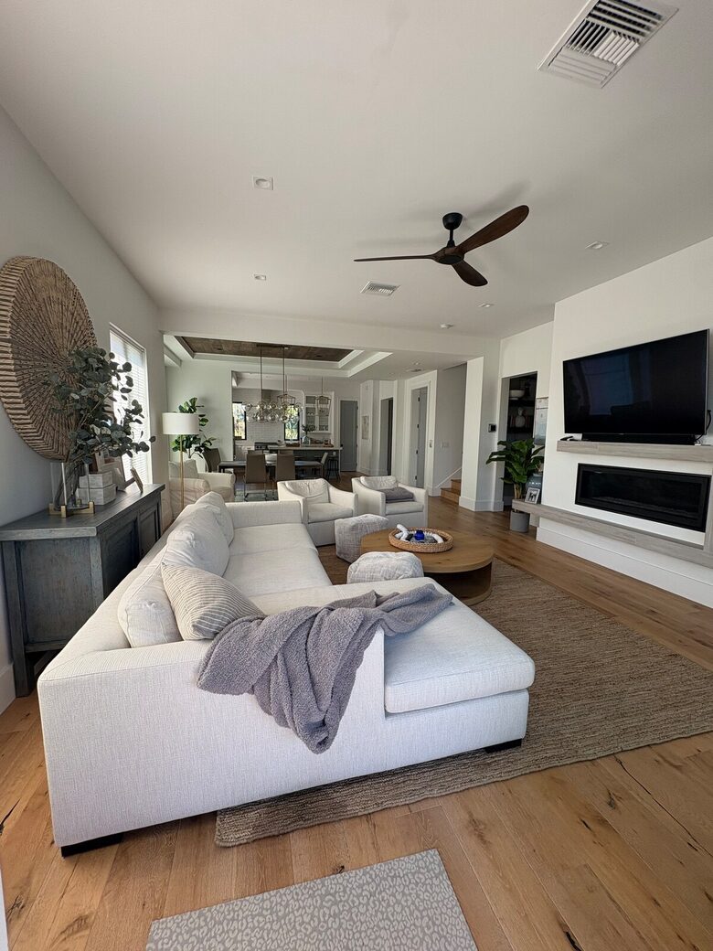 Island Living Near Whitney Beach - Longboat Key, Florida