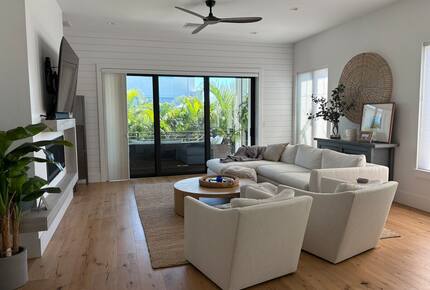 Island Living Near Whitney Beach - Longboat Key, Florida