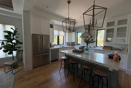 Island Living Near Whitney Beach - Longboat Key, Florida