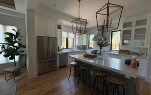 Island Living Near Whitney Beach - Longboat Key, Florida