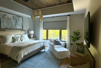 Island Living Near Whitney Beach - Longboat Key, Florida