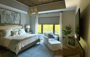 Island Living Near Whitney Beach - Longboat Key, Florida