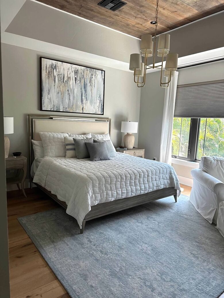 Island Living Near Whitney Beach - Longboat Key, Florida