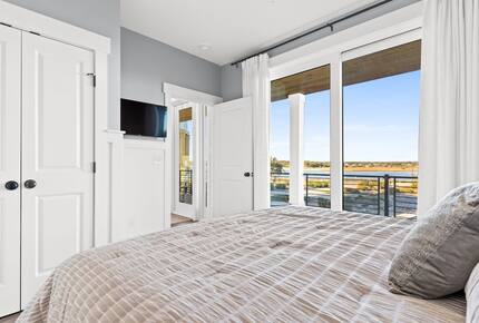 Luxury Ocean & Sound Escape Steps from The Point - Oak Island, North Carolina