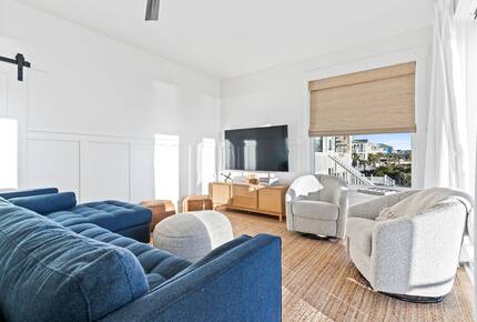 Luxury Ocean & Sound Escape Steps from The Point - Oak Island, North Carolina