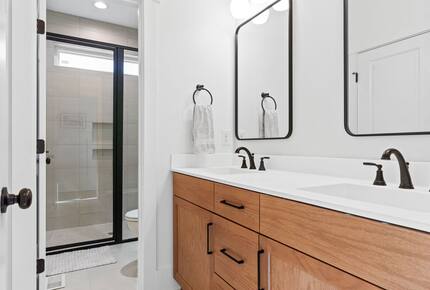 Luxury Ocean & Sound Escape Steps from The Point - Oak Island, North Carolina