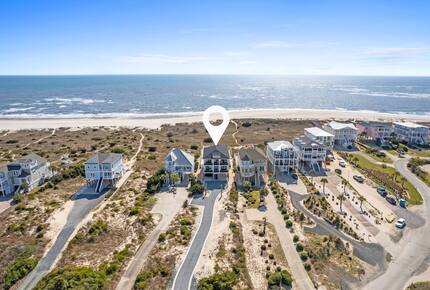 Luxury Ocean & Sound Escape Steps from The Point - Oak Island, North Carolina