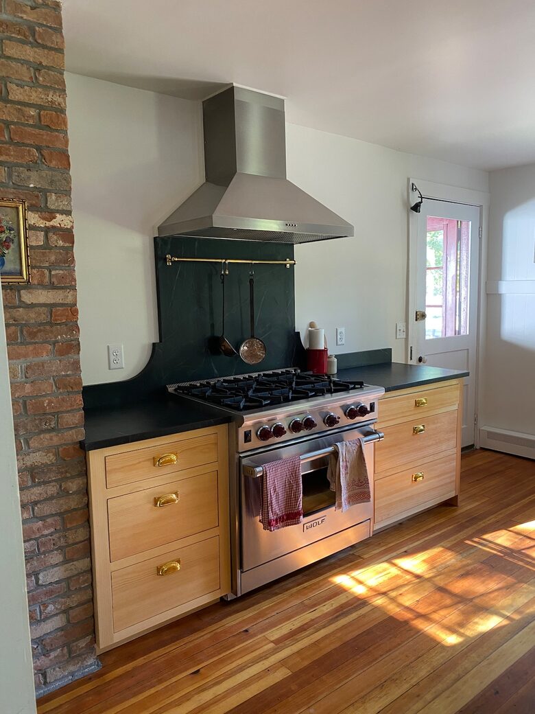 1792 Vermont Farmhouse Escape - Westminster, Vermont