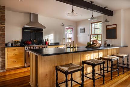 1792 Vermont Farmhouse Escape - Westminster, Vermont