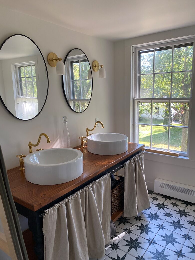 1792 Vermont Farmhouse Escape - Westminster, Vermont