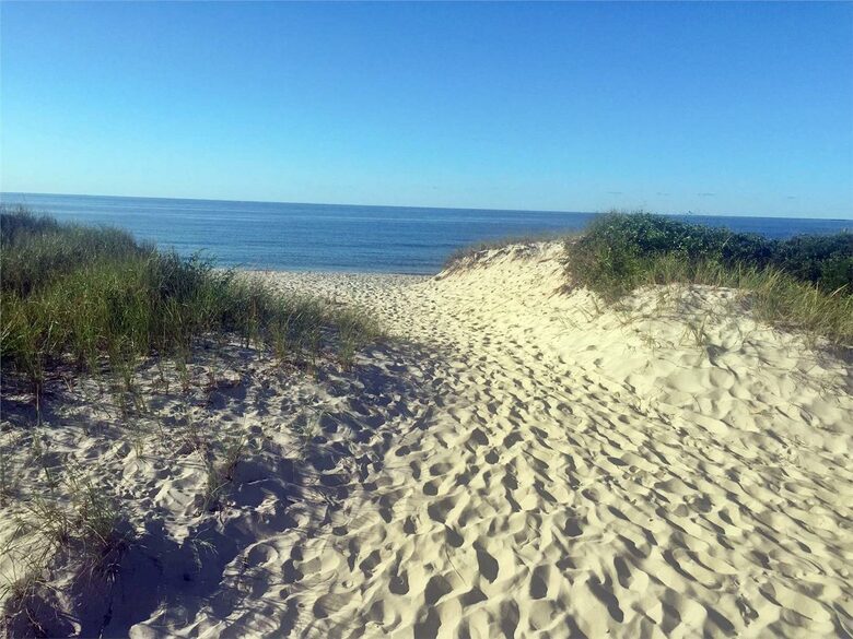 Une retraite classique à Falmouth, à deux pas de la plage - East Falmouth, Massachusetts