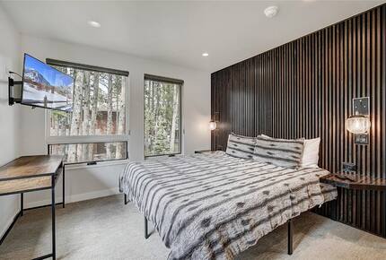 Slope-Side Breckenridge Designer Escape - Breckenridge, Colorado
