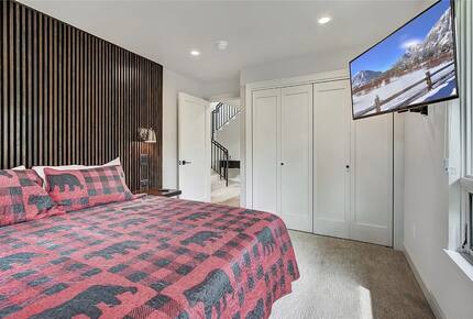 Slope-Side Breckenridge Designer Escape - Breckenridge, Colorado