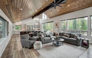 Slope-Side Breckenridge Designer Escape - Breckenridge, Colorado